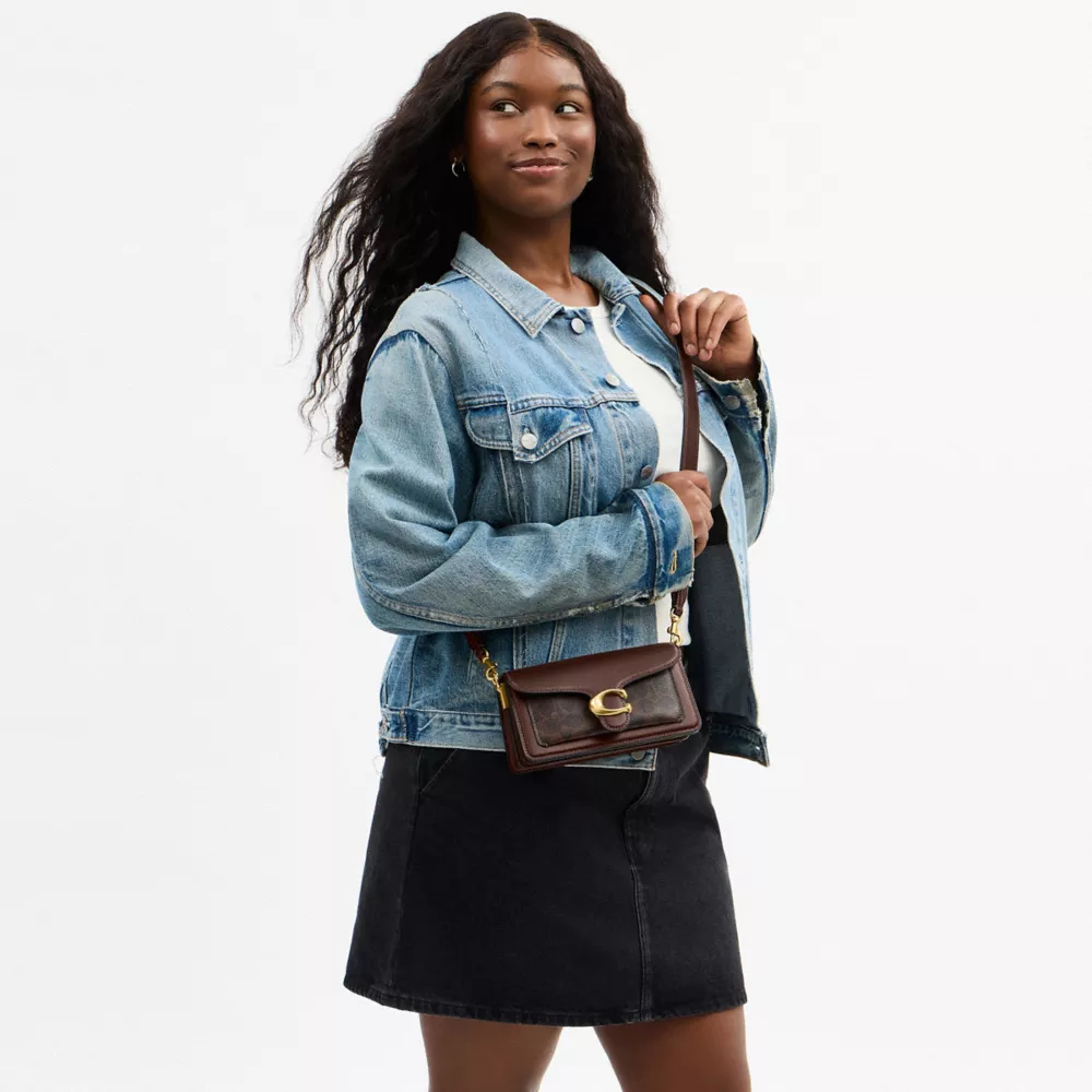 Tabby Shoulder Bag 20In Signature Canvas - Image 9